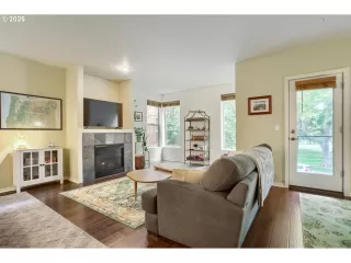 Photo #5: 611314801 Listing