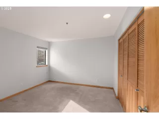 Photo #6: 611831240 Listing