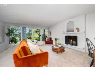 Photo #4: 611939188 Listing