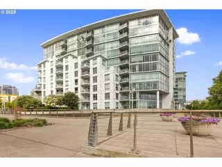 Photo #2: 612532576 Listing 