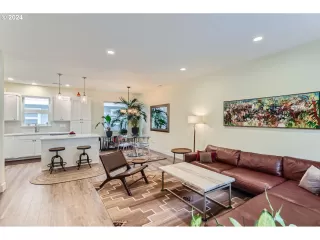 Photo #1: 612581769 Listing