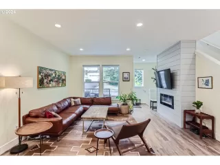 Photo #2: 612581769 Listing