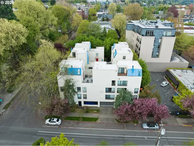 MLS: 613053150 Condo For Sale