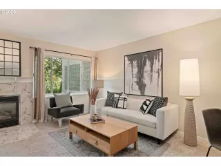 Photo #2: 613462209 Listing