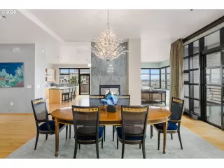 Photo #4: 614637245 Listing