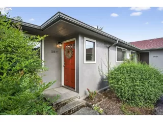More Details about MLS # 615049632 : 5817 NE 10TH AVE