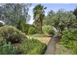 Photo #1: 615049632 Listing 