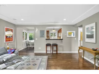 Photo #4: 615049632 Listing 