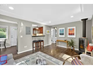 Photo #5: 615049632 Listing 