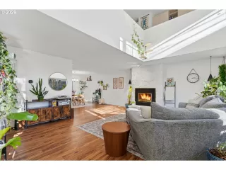 Photo #4: 615455692 Listing 