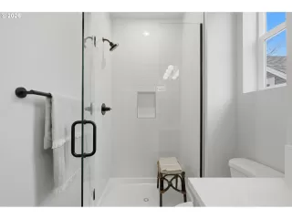 Photo #5: 615749090 Listing 