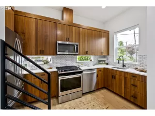 Photo #4: 616066922 Listing 