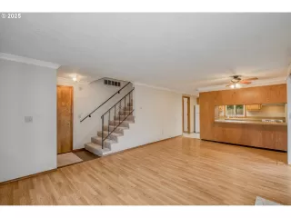 Photo #2: 616123664 Listing