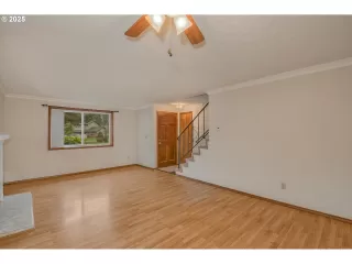 Photo #3: 616123664 Listing