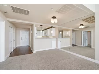 Photo #5: 616416905 Listing 