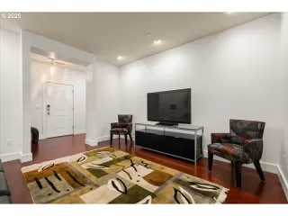 Photo #3: 616425508 Listing 