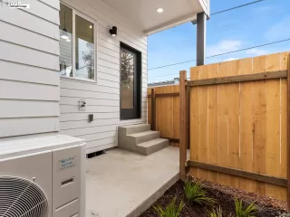 Photo #4: 616461900 Listing