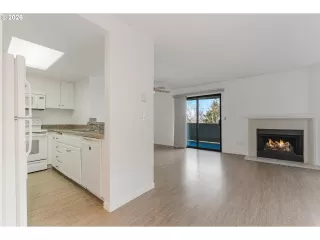 Photo #2: 616481459 Listing 