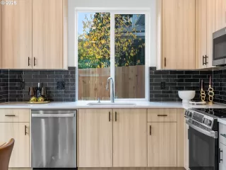 Photo #3: 616649661 Listing 