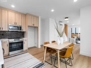 Photo #4: 616649661 Listing 