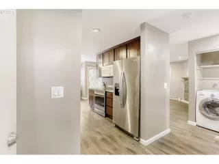 Photo #4: 616686470 Listing