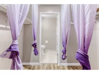 Photo #5: 616686470 Listing