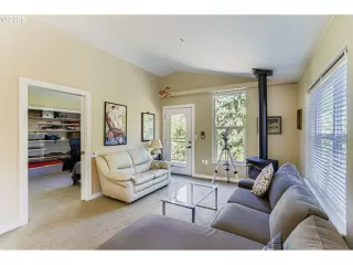 Photo #2: 617073968 Listing 