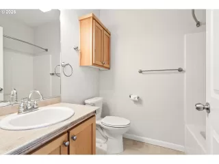 Photo #4: 617577700 Listing 