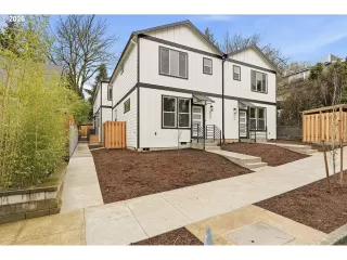Photo #1: 618170957 Listing 