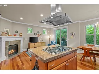 Photo #4: 618229726 Listing 