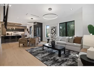 Photo #6: 618417055 Listing 