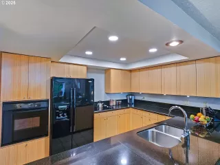 Photo #2: 619018590 Listing