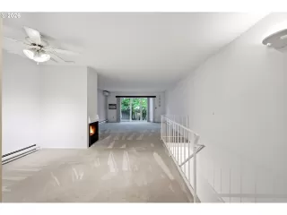Photo #3: 619158978 Listing 