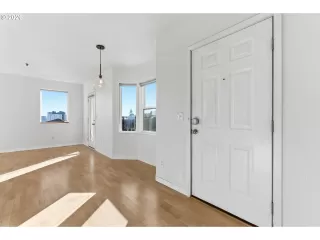 Photo #2: 619232911 Listing 