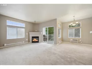 Photo #6: 619712652 Listing