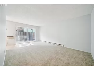 More Details about MLS # 620076302 : 13155 SW ALLEN BLVD 20