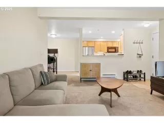 Photo #5: 620316672 Listing 