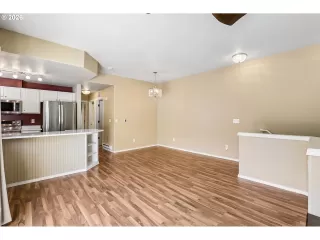 Photo #2: 621127729 Listing 