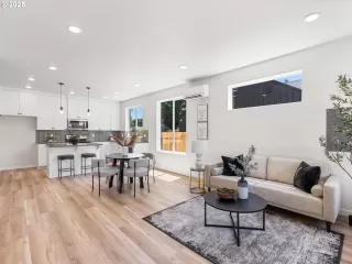 Photo #2: 621264140 Listing