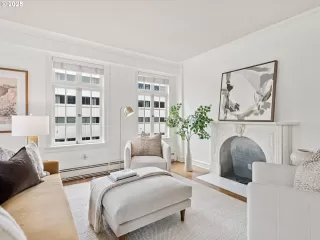 Photo #6: 621783584 Listing