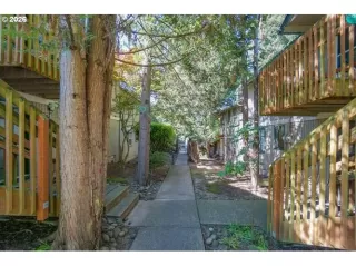 Photo #1: 621945289 Listing 