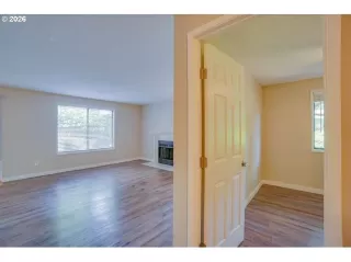 Photo #6: 621945289 Listing 