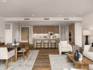 Photo #6: 621945677 Listing 