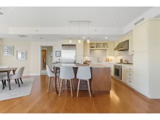 Photo #2: 621987064 Listing 