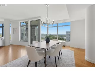 Photo #3: 621987064 Listing 