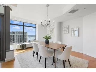 Photo #5: 621987064 Listing 