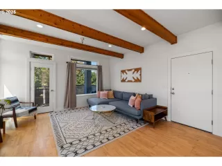 Photo #3: 622196707 Listing 