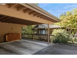 Photo #3: 622299091 Listing