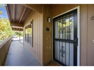 Photo #4: 622299091 Listing