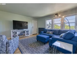 Photo #4: 622468723 Listing 